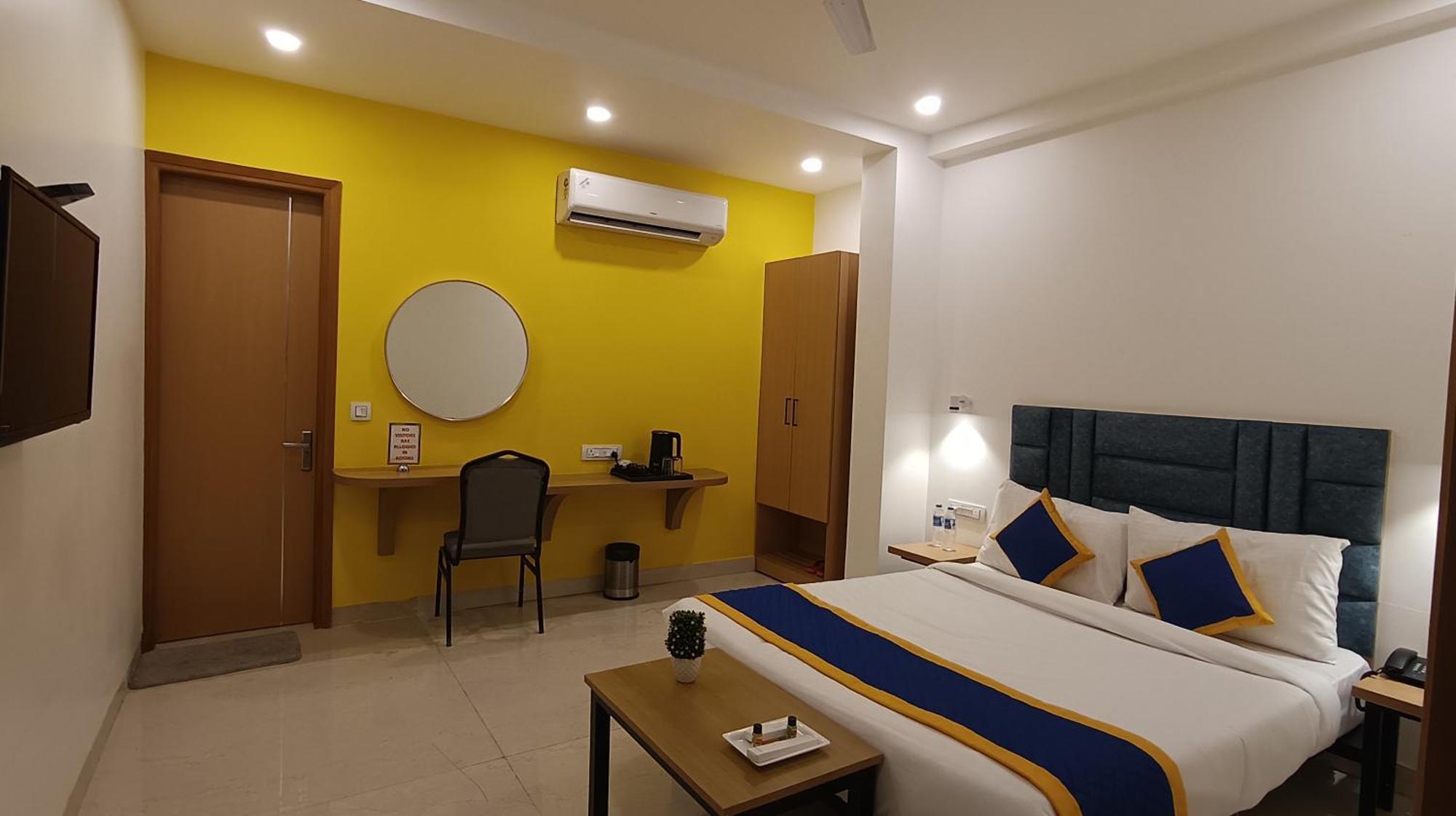 Aamantran Residency Hotel, Sohna Road, Sector 49, Gurugram Γκουργκάον Εξωτερικό φωτογραφία