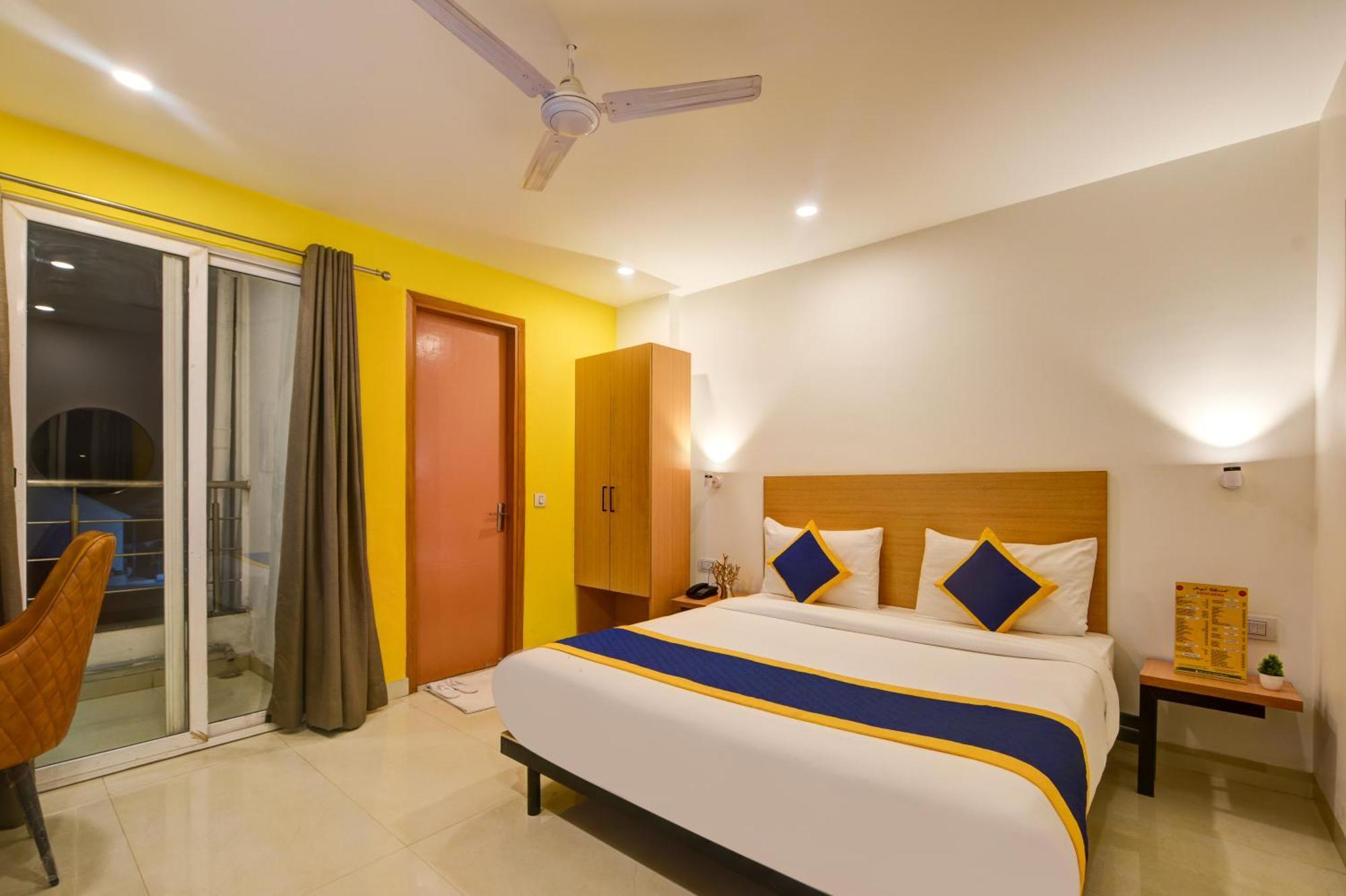 Aamantran Residency Hotel, Sohna Road, Sector 49, Gurugram Γκουργκάον Εξωτερικό φωτογραφία