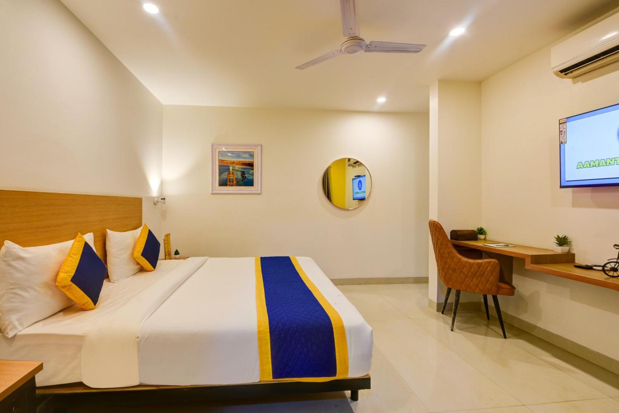 Aamantran Residency Hotel, Sohna Road, Sector 49, Gurugram Γκουργκάον Εξωτερικό φωτογραφία