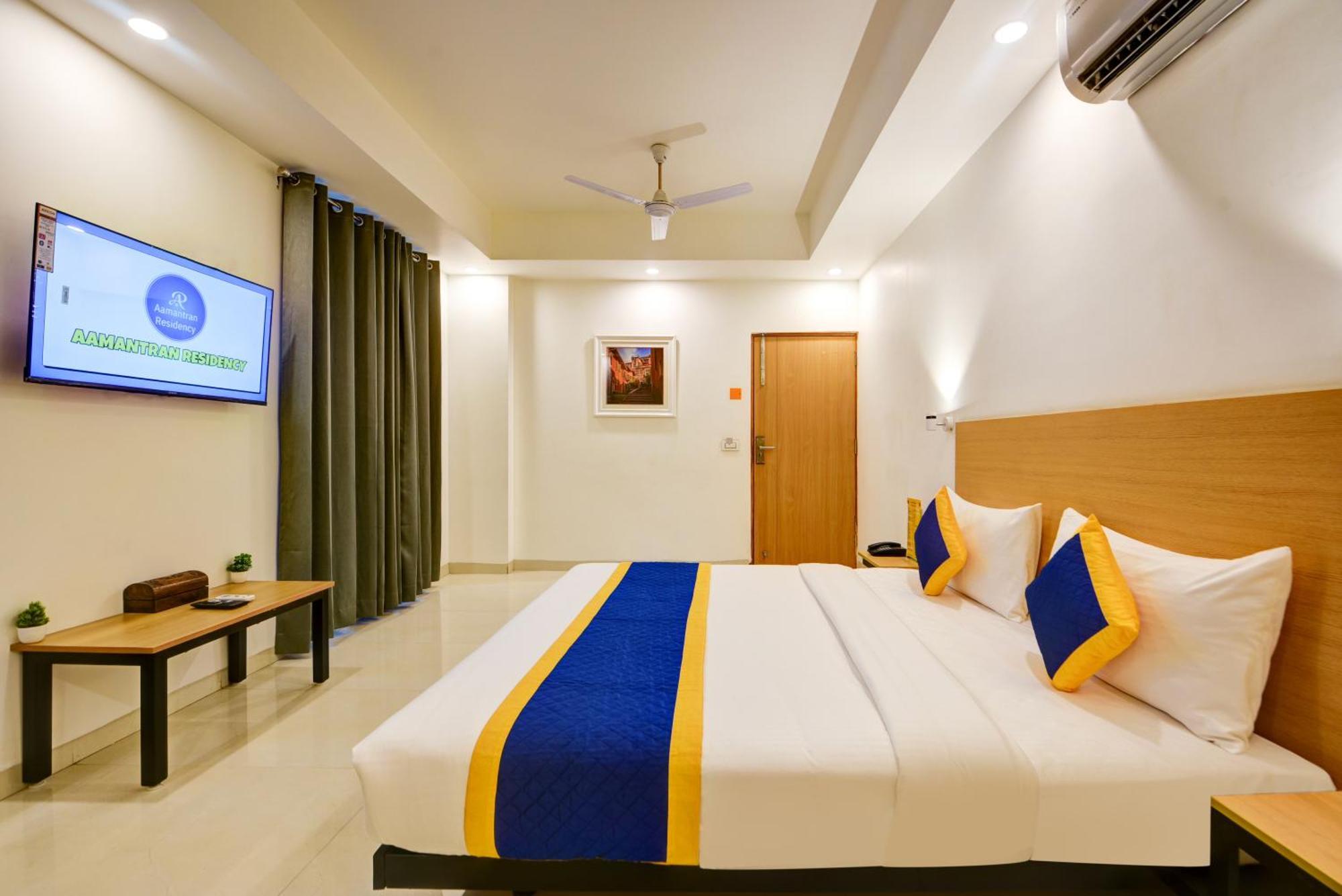 Aamantran Residency Hotel, Sohna Road, Sector 49, Gurugram Γκουργκάον Εξωτερικό φωτογραφία